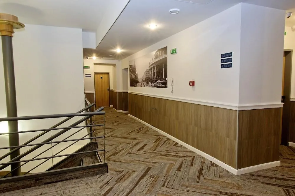 City Hotel Ring Budapest 3*,