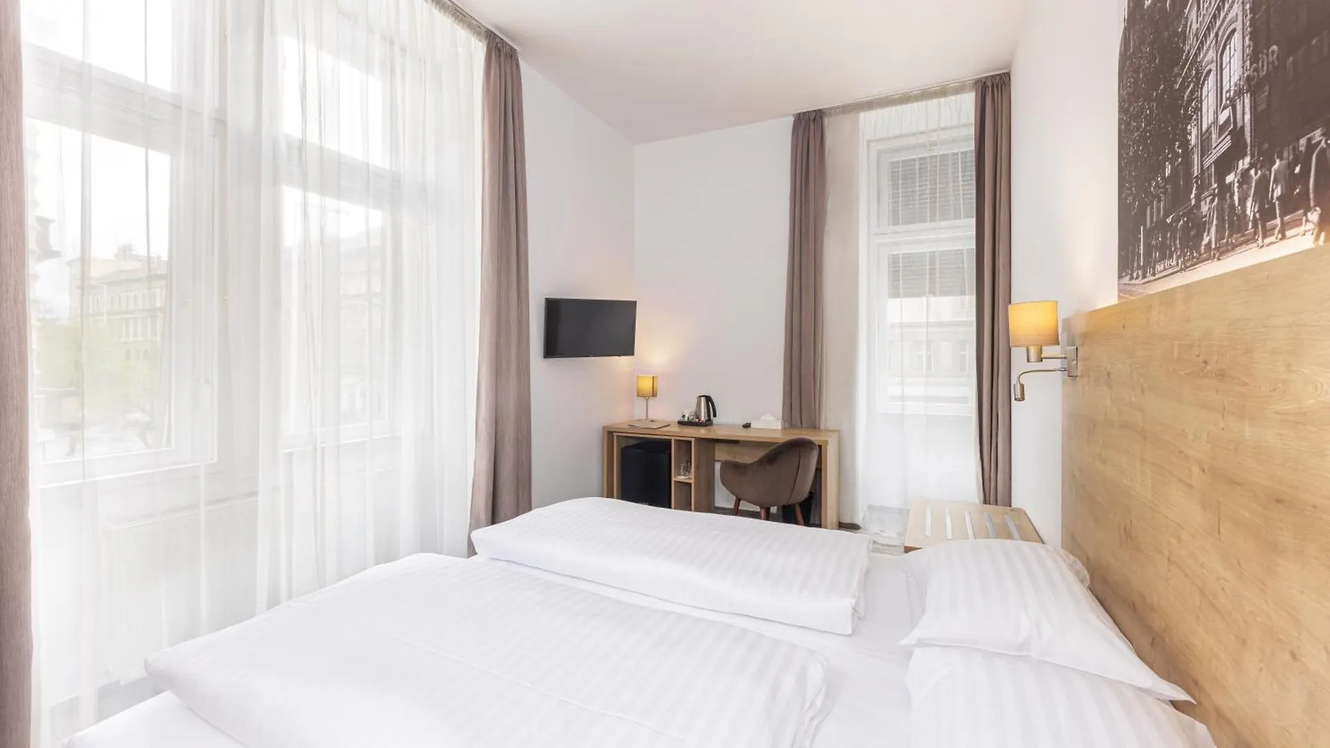 City Hotel Ring Budapest 3*,  Hungary