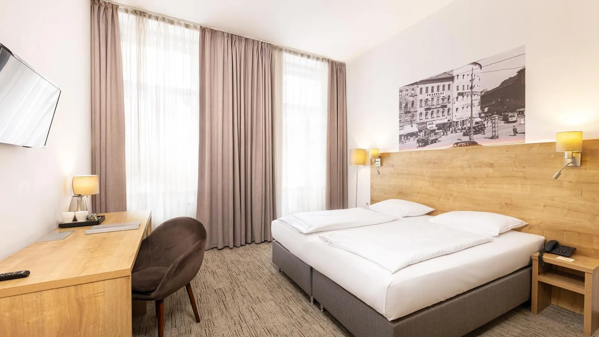 City Hotel Ring Budapest Hungary