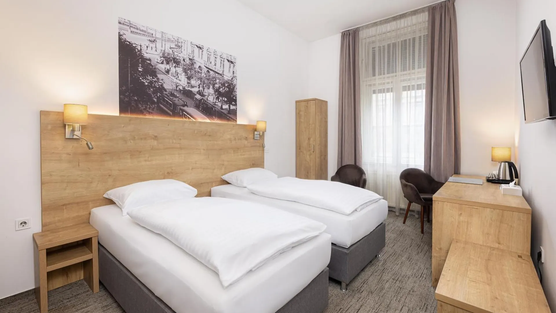 City Hotel Ring Budapest 3*,  Hungary
